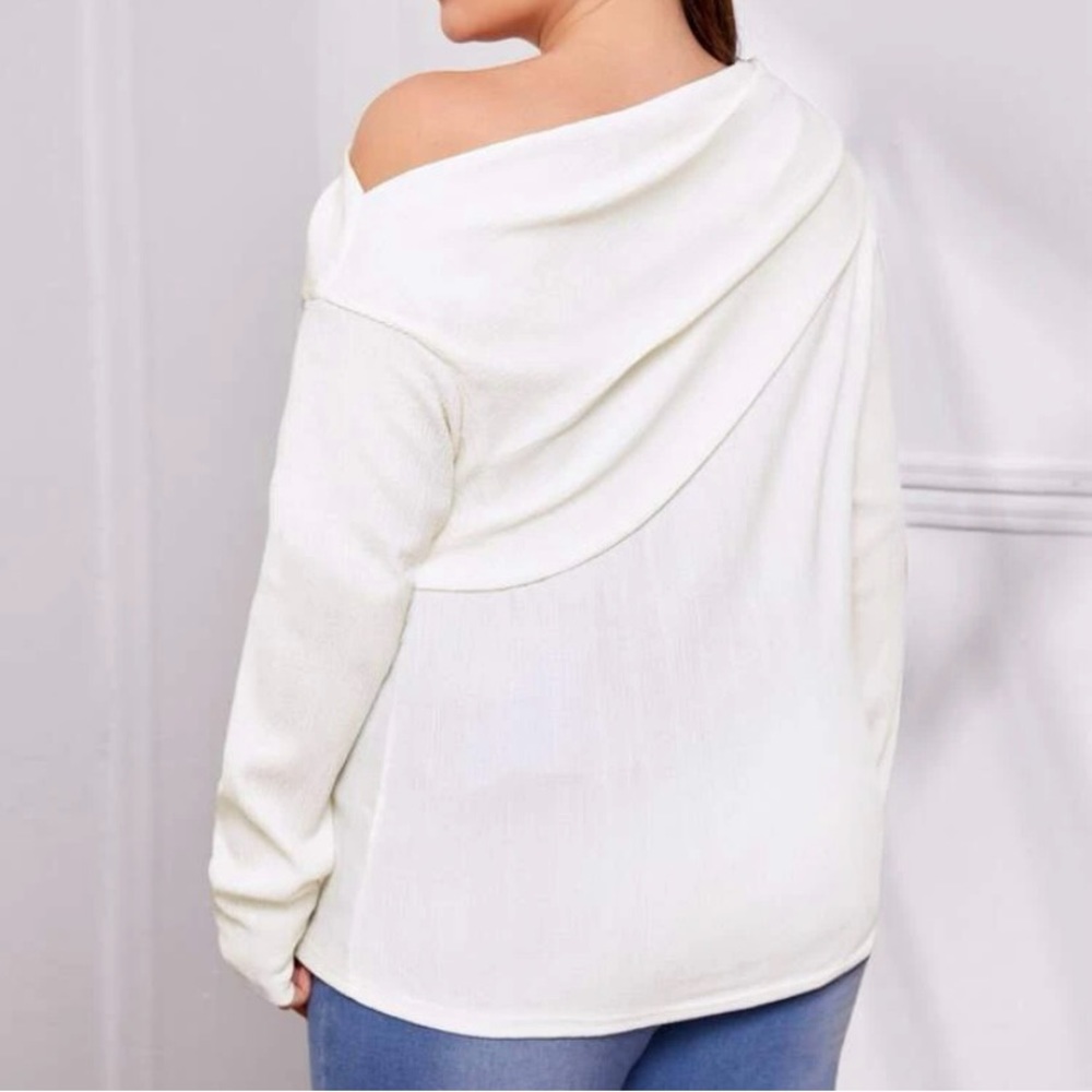Sweater - Picture 3 of 5